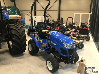 Tracteur New Holland Boomer 25C