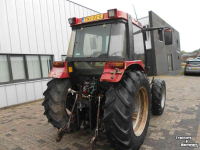 Tracteur Case-IH 4240