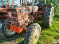 Tracteur Renault 551
