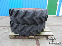 Roues, Pneus, Jantes, Barillets Jumelage Kleber 320/85R24 op 8-gaats Fendt velgen