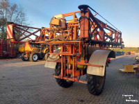 Pulvérisateur trainé Douven Getrokken veldspuit 2000 liter 27 meter breed