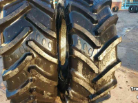 Roues, Pneus, Jantes, Barillets Jumelage BKT 520/70R38 Agrimax RT 765
