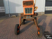 Tracteur Universal 640 portaal