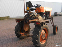 Tracteur Universal 640 portaal