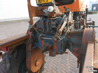Tracteur Universal 640 portaal