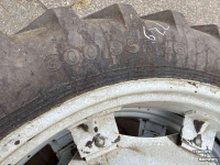 Roues, Pneus, Jantes, Barillets Jumelage Alliance 300/95R46 (12.4R46)