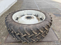 Roues, Pneus, Jantes, Barillets Jumelage Alliance 300/95R46 (12.4R46)