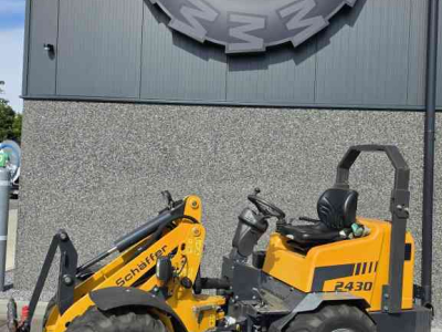Chargeuse sur pneus Schäffer 2430