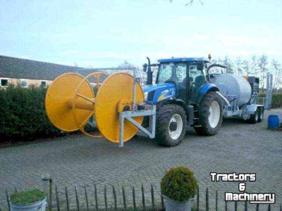 Distributeur à tuyau flexible trainé Heuvelmans pompwagens