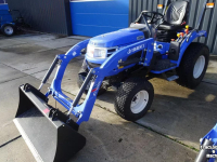 Tracteur Iseki 3217 met voorlader .