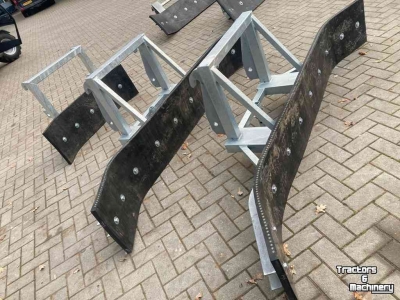 Rabots à lisier Weidemann Rubberschuif / mestschuif / modderschuif / sneeuwschuif.