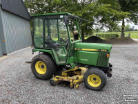 Tracteur pour horticulture John Deere 855 Diesel met maaidek en cabine