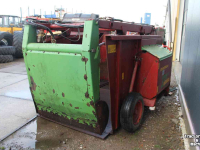 Mélangeuse distributrice autocharg. Strautmann Siloblitz 330VC uitkuilwagen voerverdeelwagen snijbord trilbord uitkuilbord