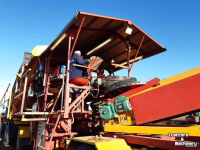 Trémie Spinnekop Spinnekop Combine receiving hopper with cleaner ,inspection conveyor and elevator