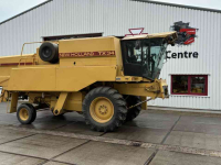 Moissonneuse batteuse New Holland TX 34