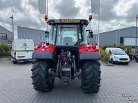 Tracteur Massey Ferguson 5712SL Dyna 4 trekker