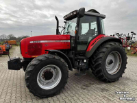 Tracteur Massey Ferguson 8220