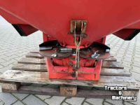 Distributeur d‘engrais Kuhn ZSA 800