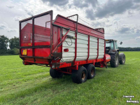 Autochargeuse Pottinger Silo-Profi Opraapwagen Stalvoeren