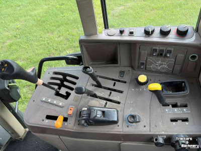 Tracteur John Deere 6230