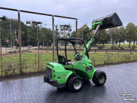 Chargeuse sur pneus Avant 528