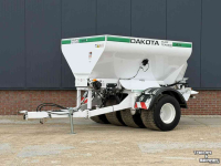 Autres matériel et accessoires de jardins et espaces verts  Dakota Turf Tender 414 Zandstrooier Bezandingsmachine