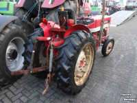 Tracteur pour vignes et vergers International 423