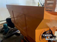 Épandeur de sciure pour des logettes Flingk KSS 1015