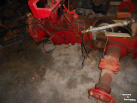 Pièces d‘occasion pour tracteurs International 423