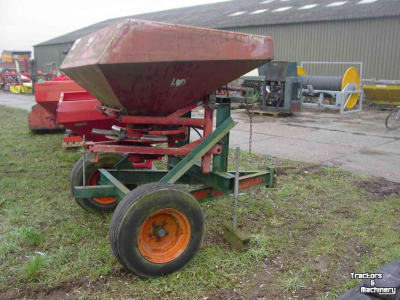 Distributeur d‘engrais Lely Kunstmest strooier op onderstel