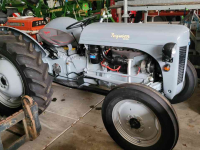 Tracteurs anciens Massey Ferguson Ferguson TEF 20