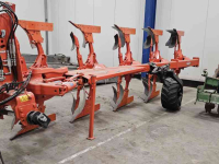 Charrues Kuhn VarioMaster 153