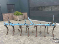 Cultivateur Lemken 13 tands vaste tand cultivator woeler met drukrol