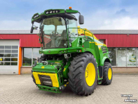 Ensileuse automotrice John Deere 8400