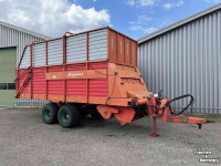 Autochargeuse Kverneland TA465 opraapwagen