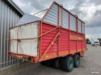 Autochargeuse Kverneland TA465 opraapwagen
