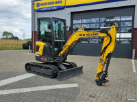 Mini pelleteuse New Holland E25D minikraan