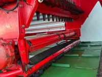 Autochargeuse Pottinger Pöttinger Faro 4000D met Afvoerbandje.