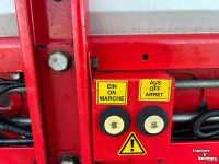 Autochargeuse Pottinger Pöttinger Faro 4000D met Afvoerbandje.