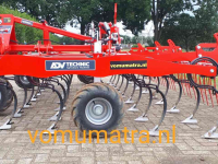 Combination de préparation du lit de semence ADV Technik Herbimec 6.2m