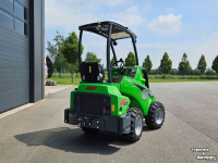 Chargeuse sur pneus Avant 423 mini-shovel
