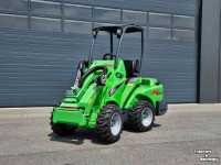 Chargeuse sur pneus Avant 423 mini-shovel