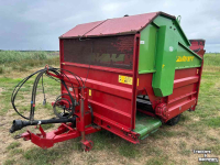 Distributeur de fourrage en bloc Strautmann Ubvw