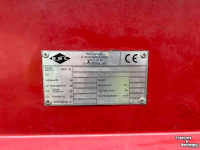 Distributeur de fourrage en bloc Strautmann Ubvw