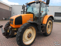 Tracteur Renault ares 550