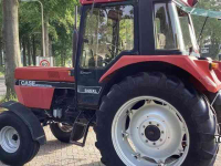 Tracteurs Case-IH 845 XL 2WD Tractor
