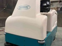 Balayeuses et balayeuses aspirantes Tennant 6100