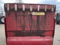 Distributeur de fourrage en bloc Strautmann UBVW
