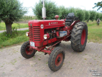 Tracteurs anciens McCormick b450