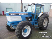 Tracteur Ford TW 25 II